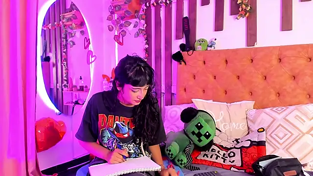 MeowMota  online show from March 2026 07:09:01 PM