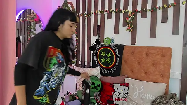 MeowMota  online show from May 2026 06:29:01 PM