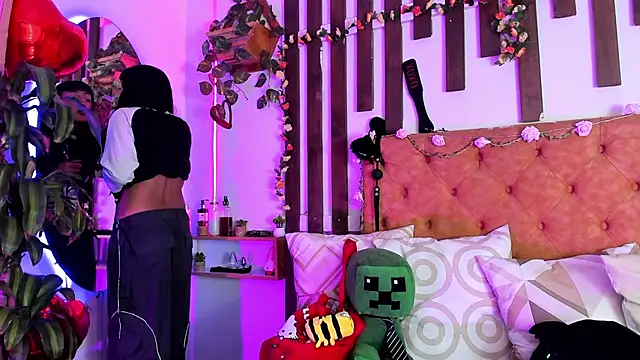 MeowMota  online show from February 2026 06:21:01 PM