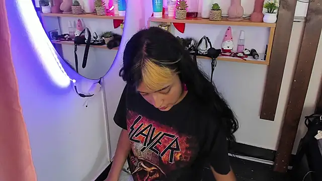 MeowMota  online show from May 2026 06:11:02 PM