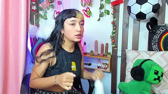 Snapshot of MeowMota_ chatting on July 2026 06:52:01 PM MeowMota online show from July 2026 06:52:01 PM