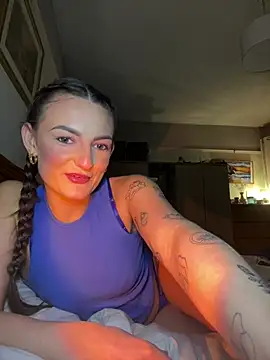 MiaLovesxx online show from January 2026 05:39:01 PM