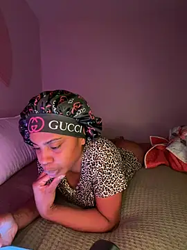 oshun6360 online show from April 2026 01:19:01 AM