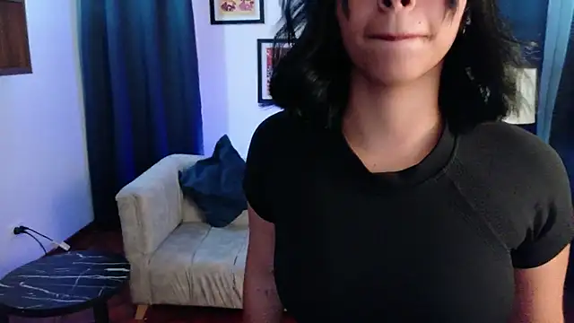 SofiaMante  online show from May 2026 01:04:01 AM