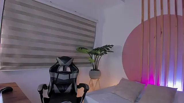 scarlett rosse x online show from February 2026 02:01:02 AM