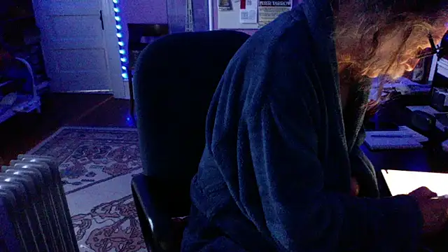 Snapshot of LickYourYoni chatting on May 2026 01:17:02 PM LickYourYoni online show from May 2026 01:17:02 PM