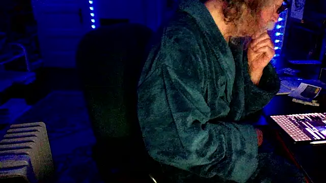 LickYourYoni online show from April 2026 01:13:01 PM