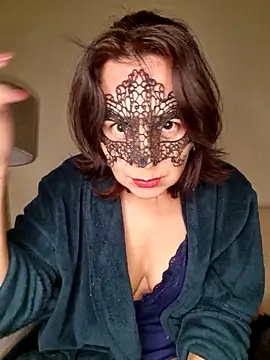 larizinha2026 online show from April 2026 09:08:01 PM