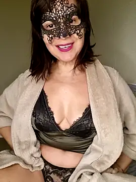 larizinha2026 online show from June 2026 05:41:02 PM