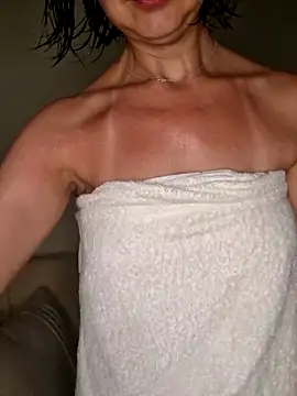 Snapshot of larizinha2026 chatting on January 2026 08:24:02 PM larizinha2026 online show from January 2026 08:24:02 PM