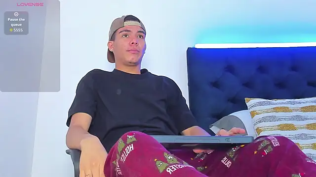 Marcus Moreno online show from January 2026 07:43:02 PM