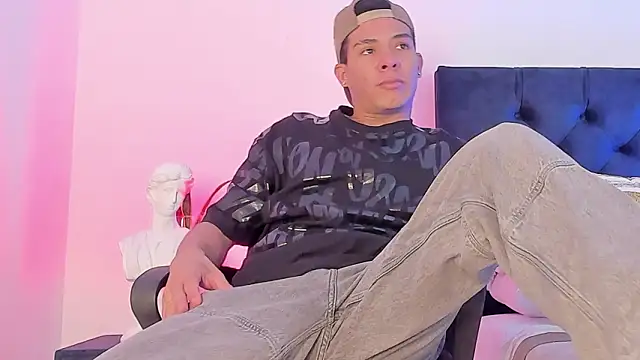 Snapshot of Marcus_Moreno chatting on February 2026 08:44:02 PM Marcus Moreno online show from February 2026 08:44:02 PM