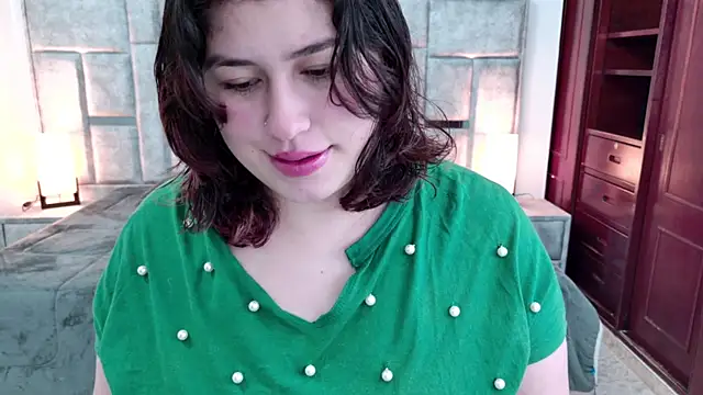 azul veraa online show from April 2026 12:23:01 PM