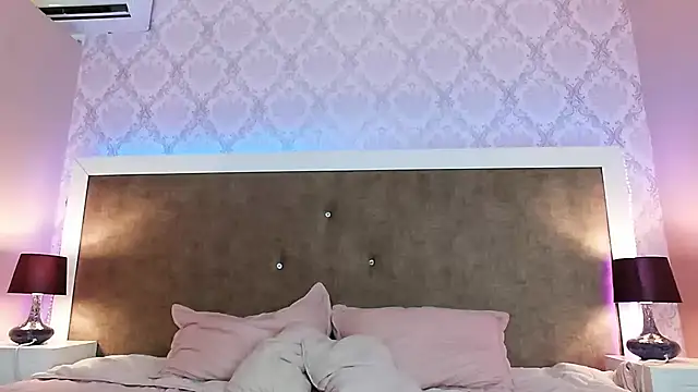 Snapshot of DemmiWild chatting on February 2026 07:32:02 PM DemmiWild online show from February 2026 07:32:02 PM