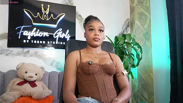 LilyPrice online show from January 2026 10:13:02 PM