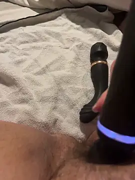 Snapshot of Ronde_chaude chatting on April 2026 07:55:02 AM Ronde chaude online show from April 2026 07:55:02 AM