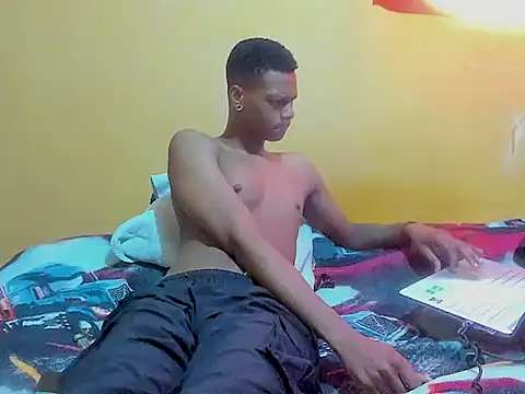 aunstin mohamme online show from February 2026 05:03:02 PM