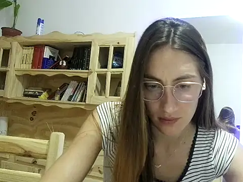 Noracherry online show from February 2026 02:33:01 AM