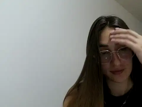 Noracherry online show from March 2026 03:18:02 AM