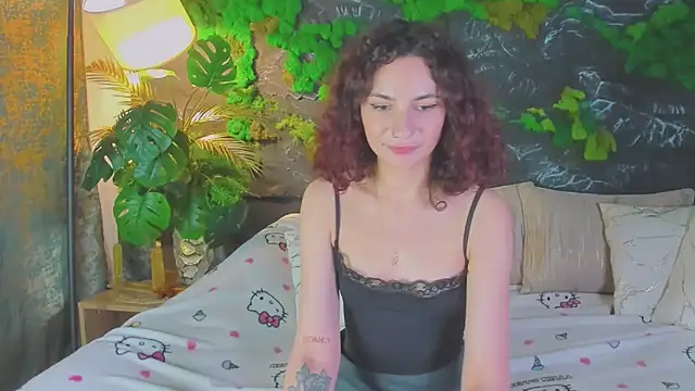 Snapshot of RIANA_SI chatting on June 2026 08:35:02 PM RIANA SI online show from June 2026 08:35:02 PM