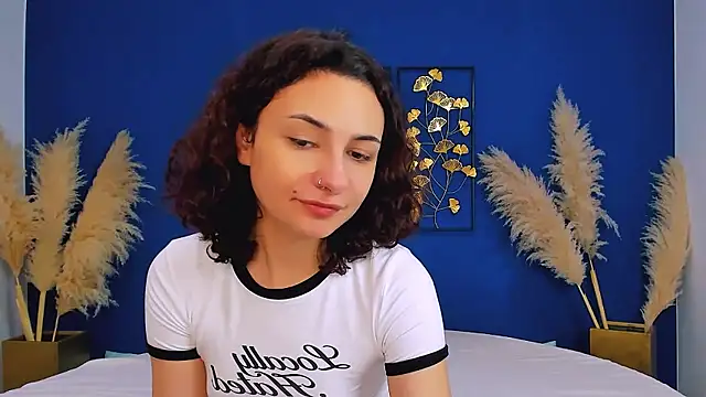 Snapshot of RIANA_SI chatting on January 2026 05:41:01 PM RIANA SI online show from January 2026 05:41:01 PM