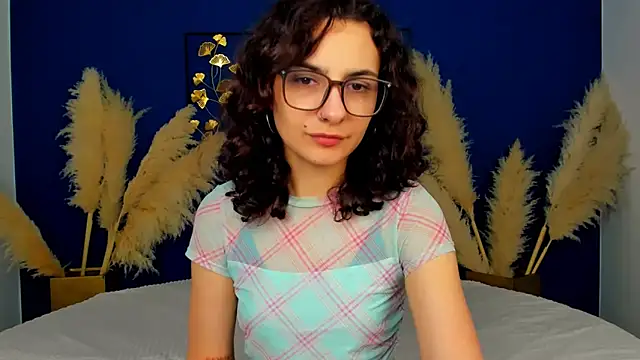 RIANA SI online show from March 2026 04:52:01 PM