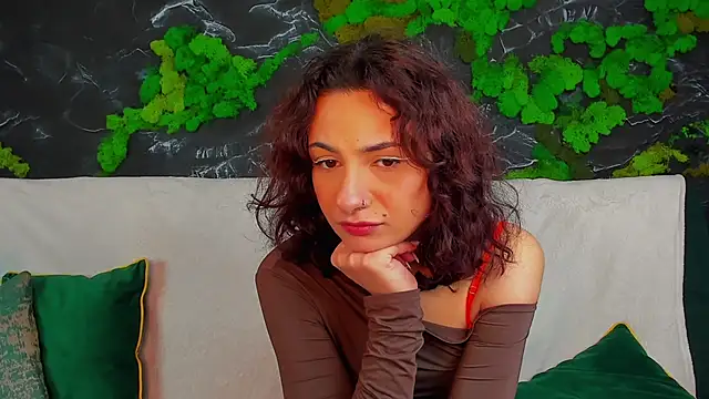 Snapshot of RIANA_SI chatting on January 2026 12:28:02 AM RIANA SI online show from January 2026 12:28:02 AM