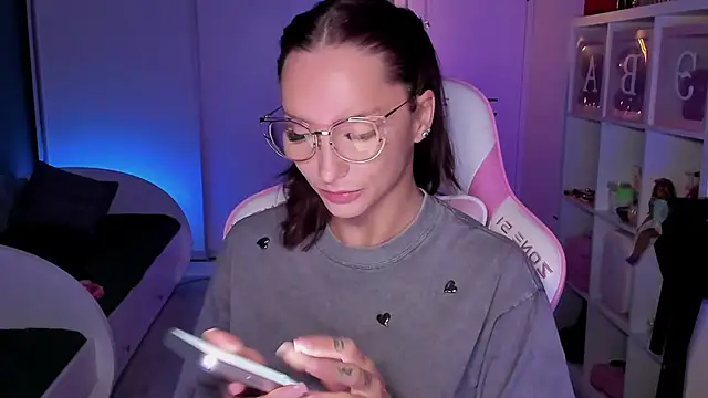 SibylVex online show from February 2026 03:52:01 PM