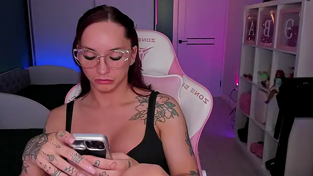 SibylVex online show from February 2026 10:35:02 AM