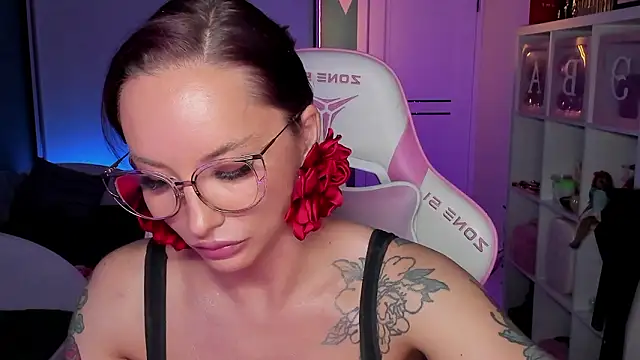 SibylVex online show from February 2026 02:48:01 PM