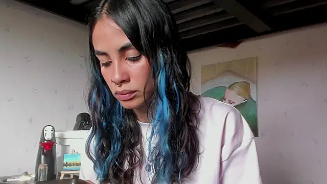 azula lillet online show from June 2026 04:19:02 PM