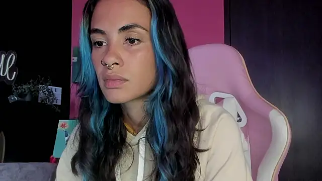 azula lillet online show from February 2026 08:31:02 PM