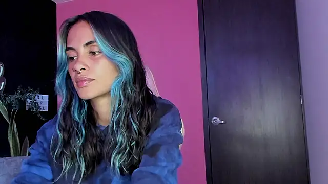 azula lillet online show from February 2026 10:05:01 PM