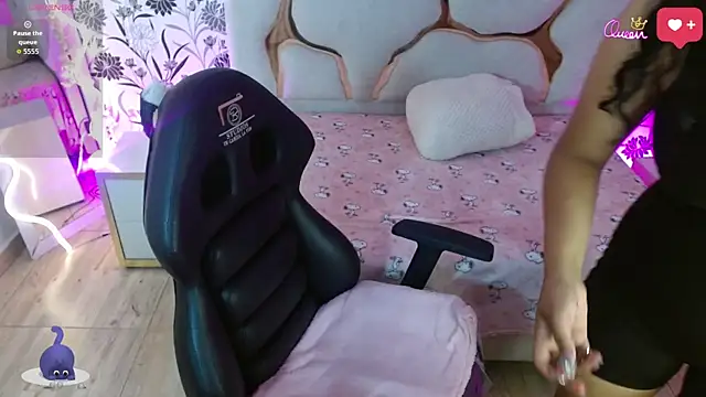 TATTI TAY online show from February 2026 07:26:01 PM