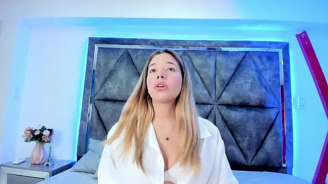 DanielaSilva  online show from January 2026 03:10:01 AM