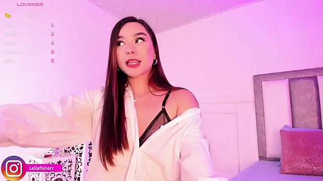 Leilafisherr online show from February 2026 10:54:01 PM