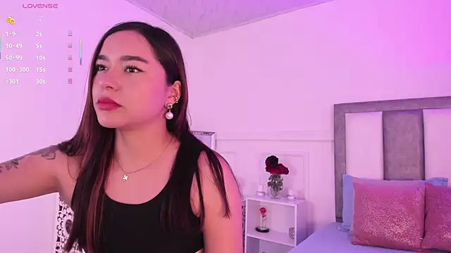 Leilafisherr online show from January 2026 01:26:02 PM