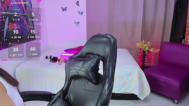 lune rose online show from February 2026 01:16:02 AM