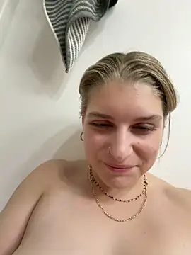 Snapshot of SassynNatty chatting on June 2026 03:17:01 AM SassynNatty online show from June 2026 03:17:01 AM