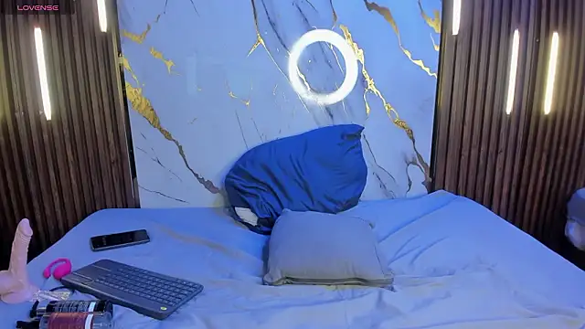 ThiagoBerry online show from February 2026 12:03:02 PM