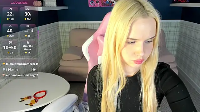 NicoletaCooper online show from January 2026 01:47:01 PM