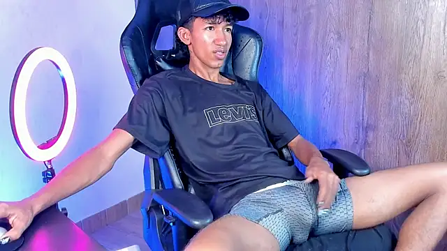 neitan miller  online show from April 2026 01:02:01 PM