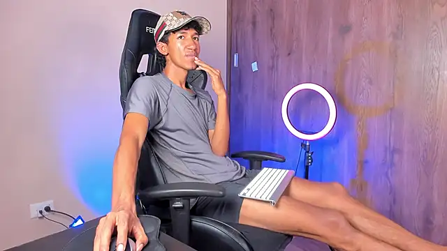 neitan miller  online show from February 2026 10:51:01 PM