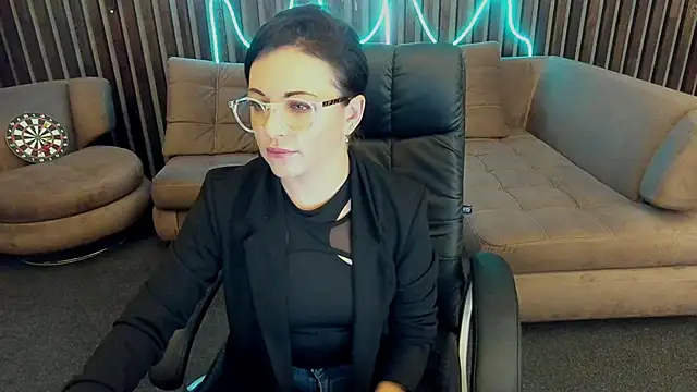 Dafni Monn online show from September 2025 05:23:01 AM