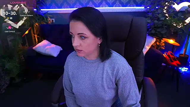 Dafni Monn online show from March 2025 06:37:01 AM