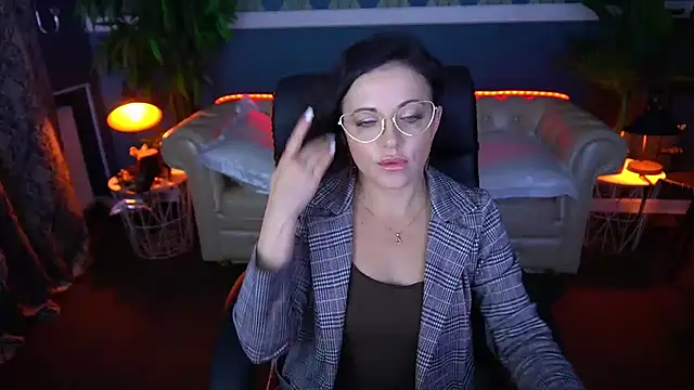 Dafni Monn online show from May 2026 05:37:02 AM