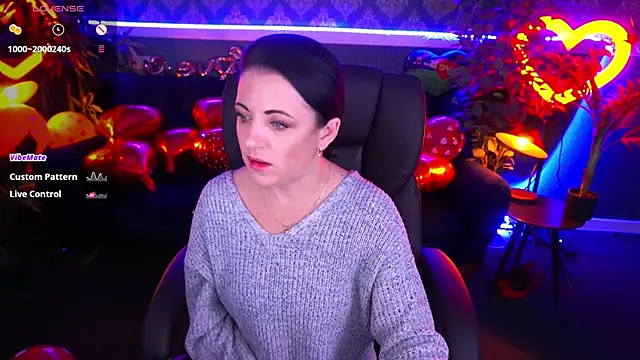 Dafni Monn online show from February 2025 06:42:02 AM