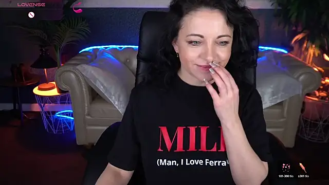 Dafni Monn online show from March 2026 05:42:01 AM