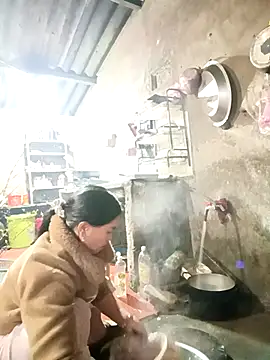 yu--yo online show from February 2026 12:05:01 PM