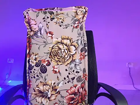 CutieVibe01 online show from January 2026 06:59:02 PM